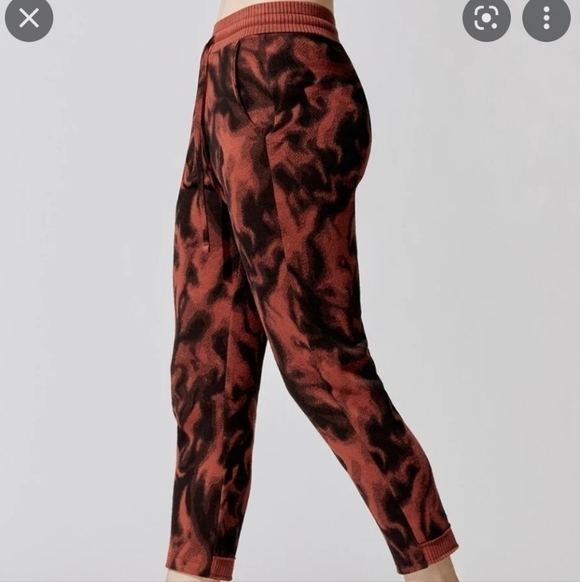 NWT TWENTY MONTREAL Flames Hyper Reality Knit Sweatpants - Picture 1 of 9